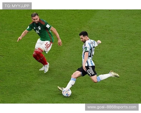 五大足球巨星高清素材图集展示经典瞬间与精彩时刻